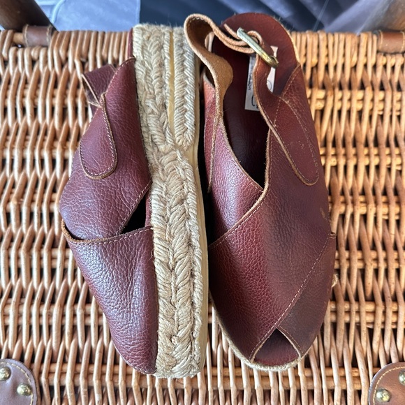 Vintage Leather Espadrilles 7.5 / 38 Platform Flats Sandals Rare Made in Spain - Picture 2 of 16
